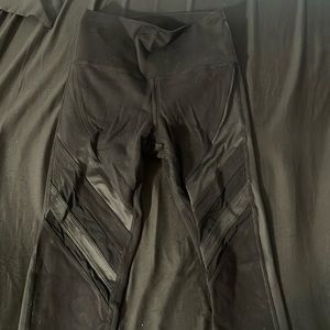 ALO yoga Mesh Black Legging